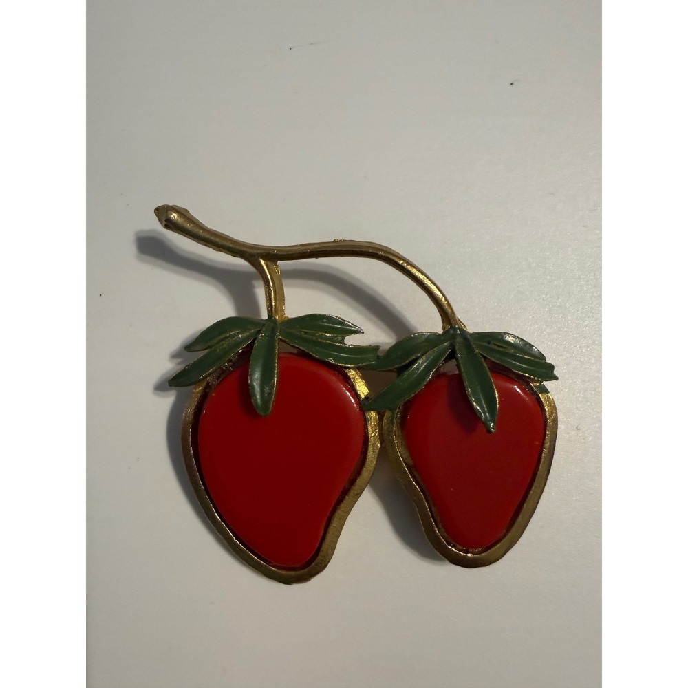 Vintage Red Strawberry Brooch Gold Tone Enamel Fruit Pin Cottagecore Accessory